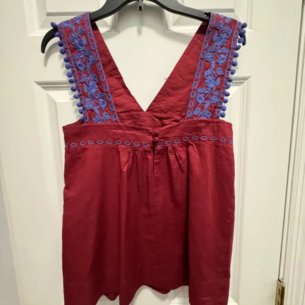 J.crew size 0  embroidered 100% cotton top